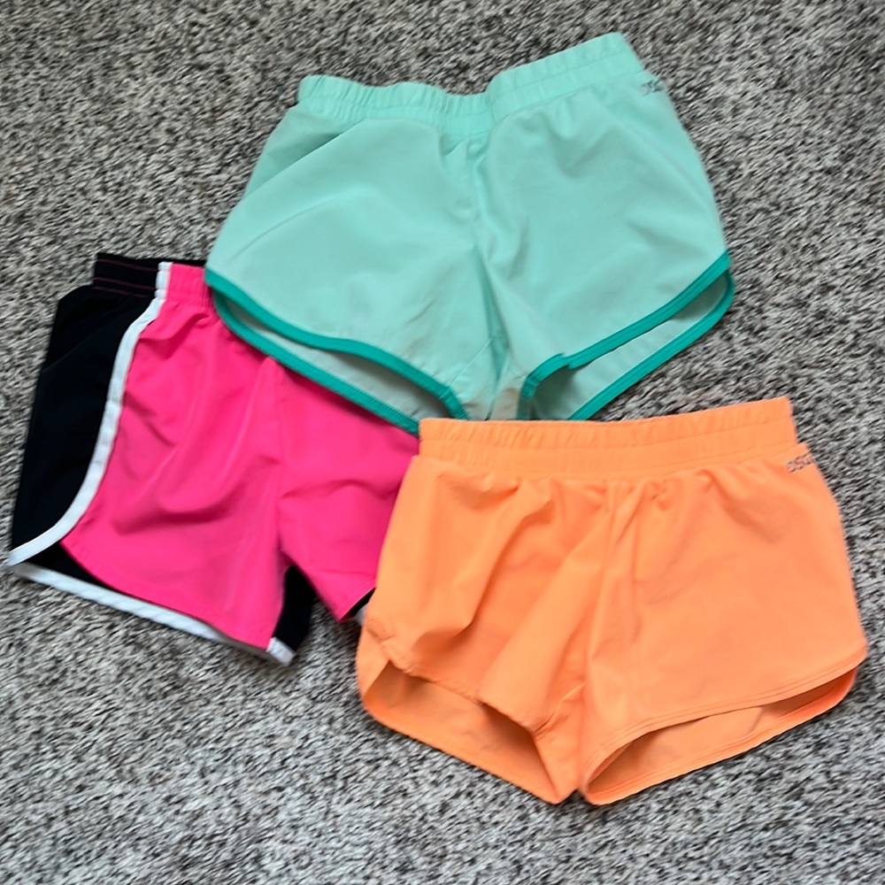 3 pairs of girls size XS (6-7) shorts. DSG and Nike brand